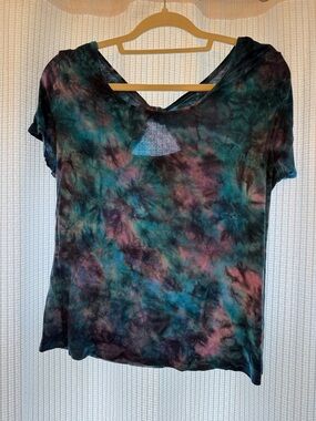 No Boundaries Short Sleeve Tie-Dye Tee in Teal, Purple & Black